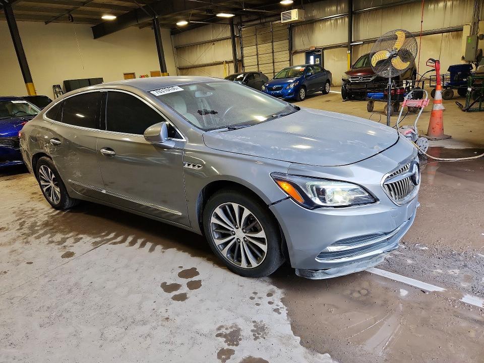 2017 Buick Lacrosse მანქანა იყიდება აუქციონზე, vin: 1G4ZP5SS2HU145605, აუქციონის ნომერი: 70310436