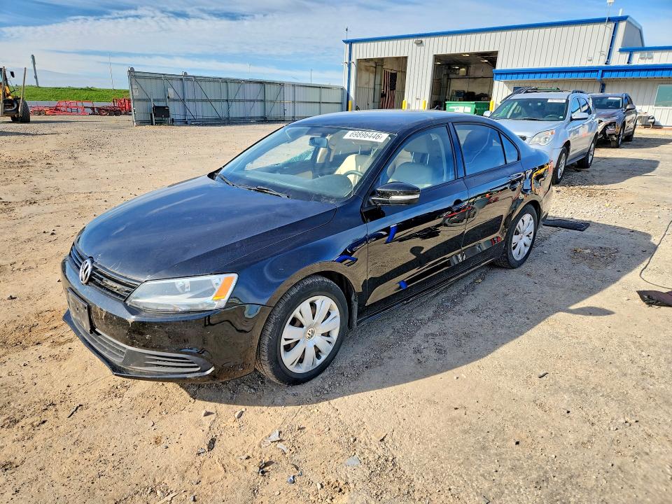 69896446 :رقم المزاد ، 3VWD07AJ6EM423703 vin ، 2014 Volkswagen Jetta مزاد بيع