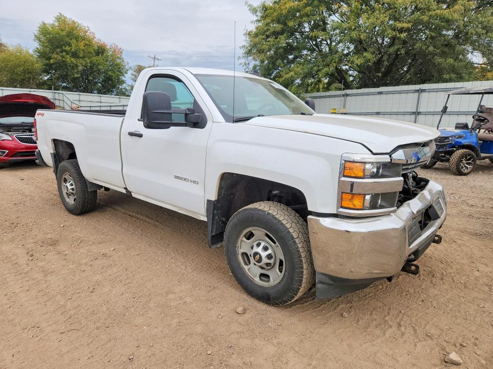 70339686 :رقم المزاد ، 1GC0KUEGXJZ174596 vin ، 2018 Chevrolet Silverado مزاد بيع