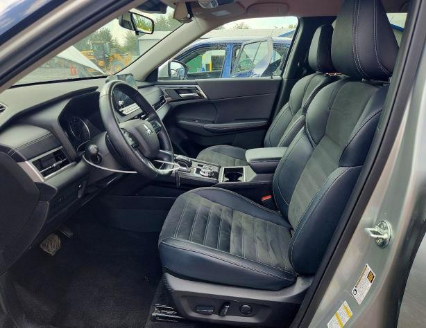 68678246 :رقم المزاد ، JA4J4VA82RZ088871         vin ، 2024 Mitsubishi Outlander مزاد بيع