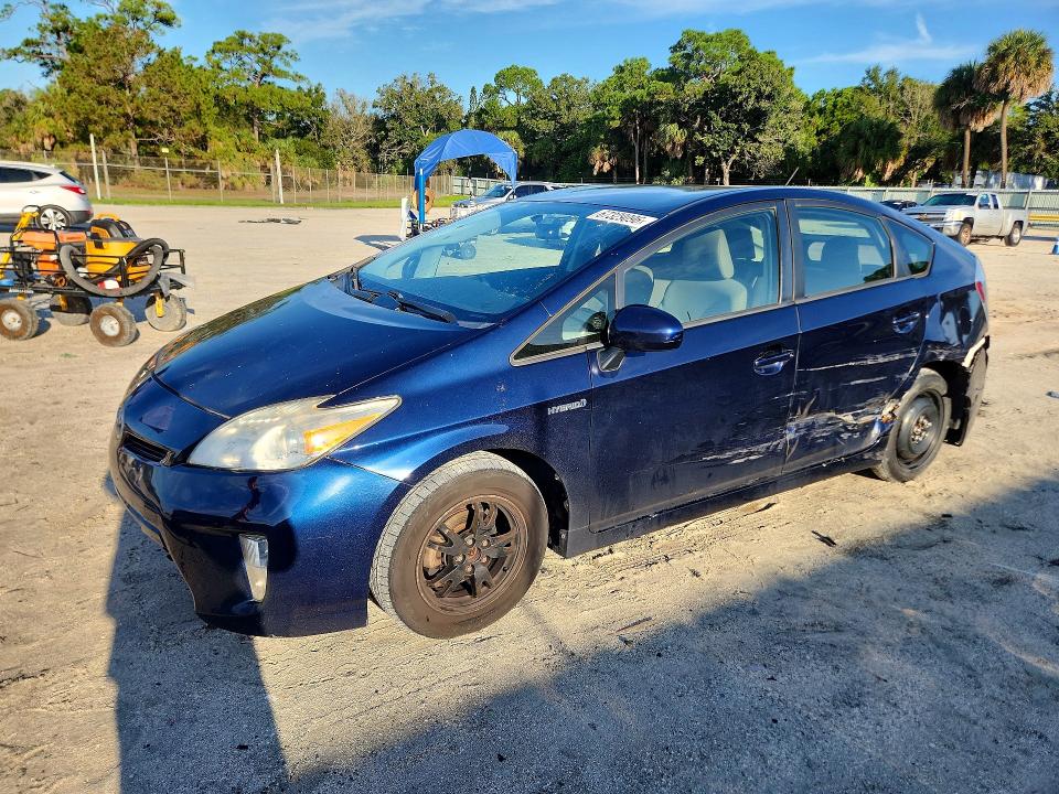 67329096 :رقم المزاد ، JTDKN3DU2F0442750 vin ، 2015 Toyota Prius مزاد بيع