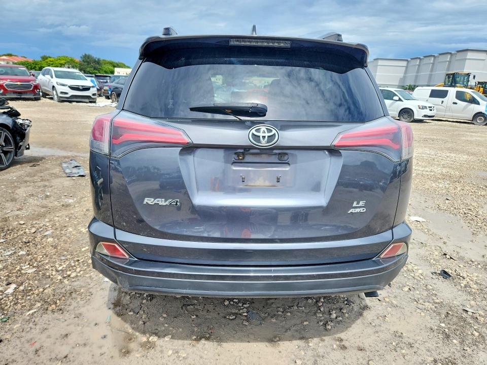 71153196 :رقم المزاد ، JTMBFREV5JD248609 vin ، 2018 Toyota Rav4 مزاد بيع