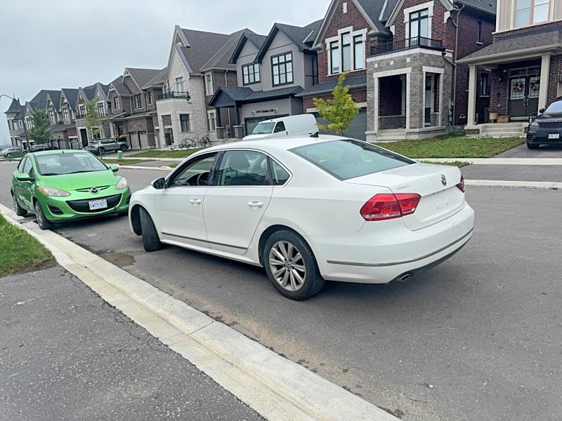 68635376 :رقم المزاد ، 1VWCN7A34CC069614 vin ، 2012 Volkswagen Passat مزاد بيع