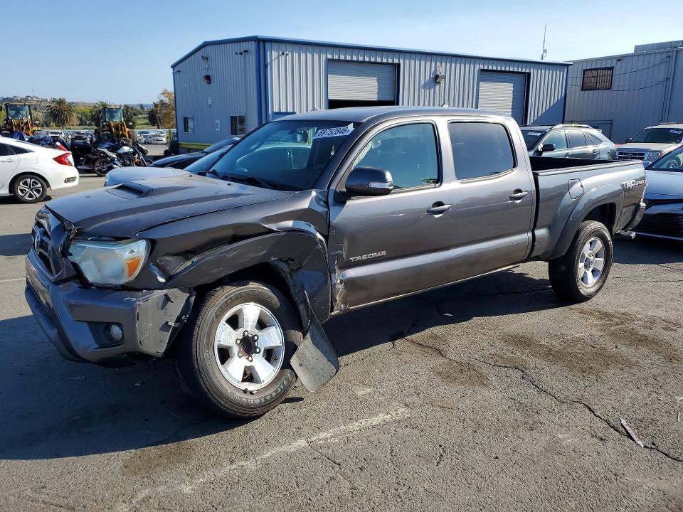 69752846 :رقم المزاد ، 5TFKU4HNXFX006733 vin ، 2015 Toyota Tacoma مزاد بيع