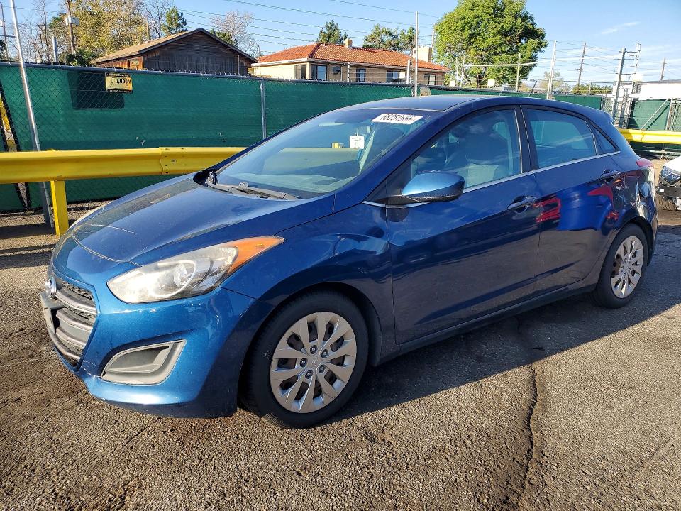 2016 Hyundai Elantra Gt მანქანა იყიდება აუქციონზე, vin: KMHD35LH3GU284245, აუქციონის ნომერი: 68254656