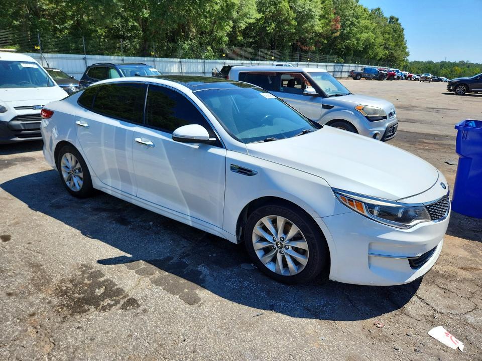 67805686 :رقم المزاد ، 5XXGU4L35GG086687         vin ، 2016 Kia Optima مزاد بيع