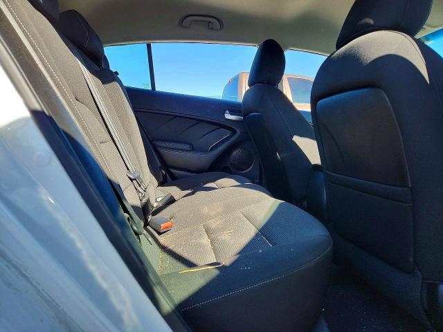 2017 Kia Forte5 მანქანა იყიდება აუქციონზე, vin: KNAFK5A85H5695268, აუქციონის ნომერი: 68073026