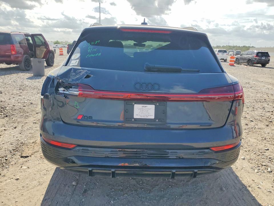2024 Audi Q8 E-tron მანქანა იყიდება აუქციონზე, vin: WA16ABGE2RB032478, აუქციონის ნომერი: 70387156