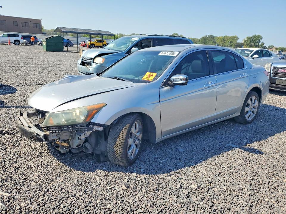 2010 Honda Accord მანქანა იყიდება აუქციონზე, vin: 1HGCP3F80AA003646, აუქციონის ნომერი: 67613686