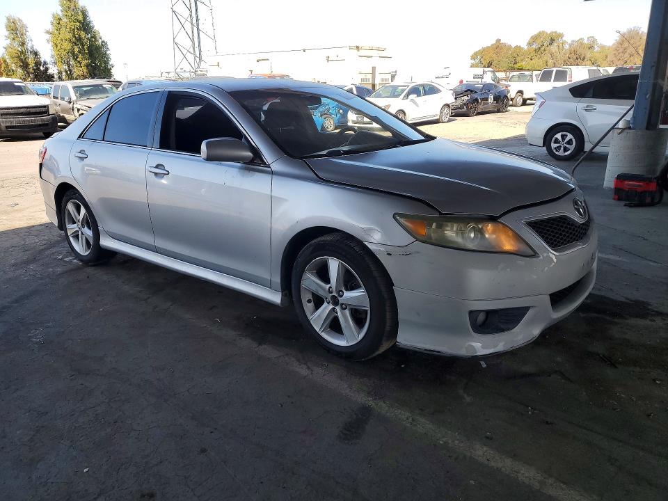 2011 Toyota Camry მანქანა იყიდება აუქციონზე, vin: 4T1BF3EKXBU161899, აუქციონის ნომერი: 69173696
