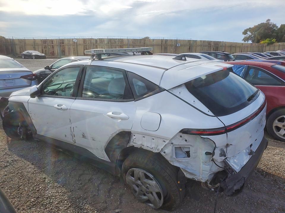 2025 Hyundai Kona მანქანა იყიდება აუქციონზე, vin: KM8HACAB9SU219564, აუქციონის ნომერი: 65920086