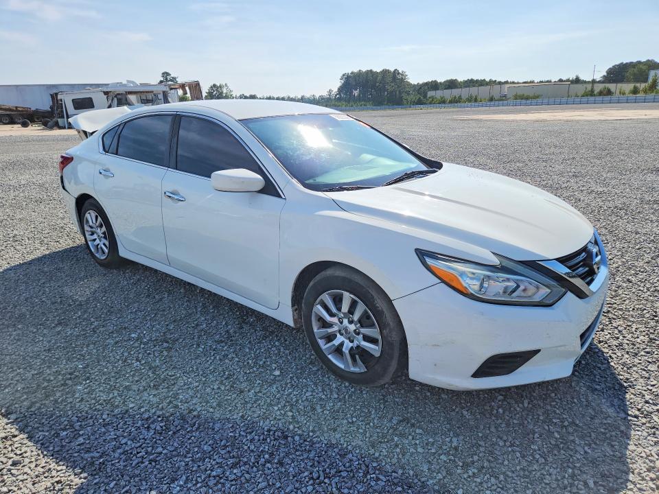 2018 Nissan Altima მანქანა იყიდება აუქციონზე, vin: 1N4AL3AP4JC119006, აუქციონის ნომერი: 68922556