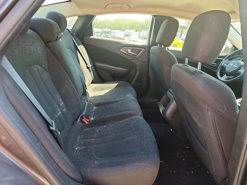66752686 :رقم المزاد ، 1C3CCCAB8FN710141 vin ، 2015 Chrysler 200 مزاد بيع
