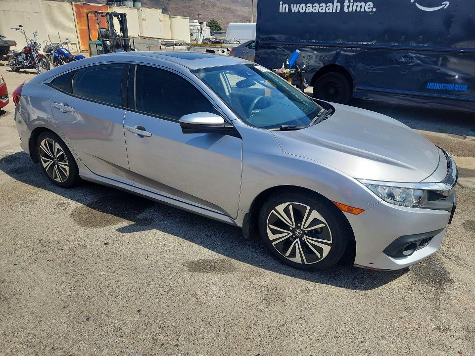 Продажа на аукционе авто 2018 Honda Civic, vin: JHMFC1F81JX006899, номер лота: 68791376