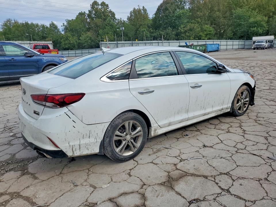 70179766 :رقم المزاد ، 5NPE34AF7JH684542 vin ، 2018 Hyundai Sonata مزاد بيع