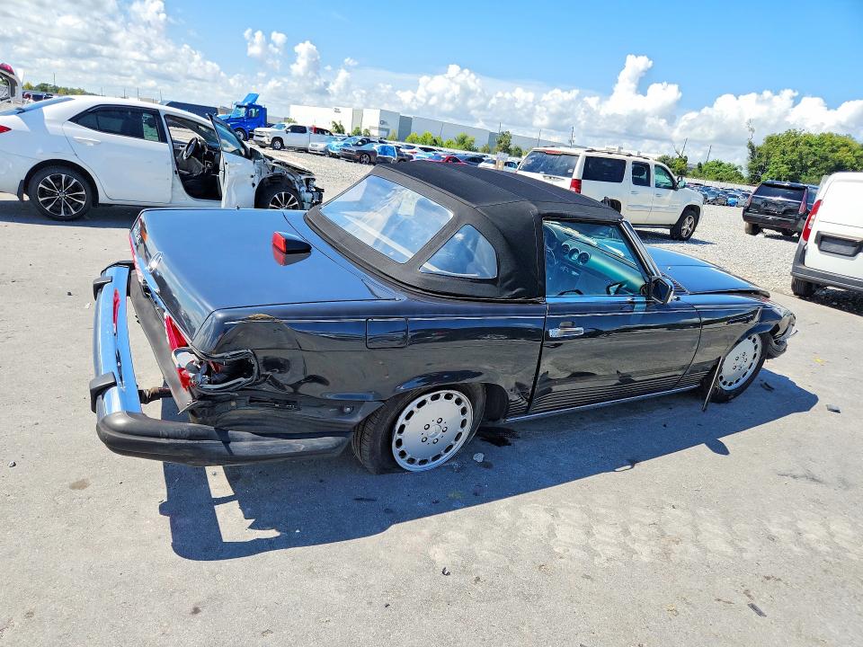 68006436 :رقم المزاد ، WDBBA48D0HA073572 vin ، 1987 Mercedes-benz 560 مزاد بيع