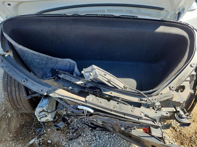 69982136 :رقم المزاد ، 5YJXCBE2XJF104512 vin ، 2018 Tesla Model X مزاد بيع