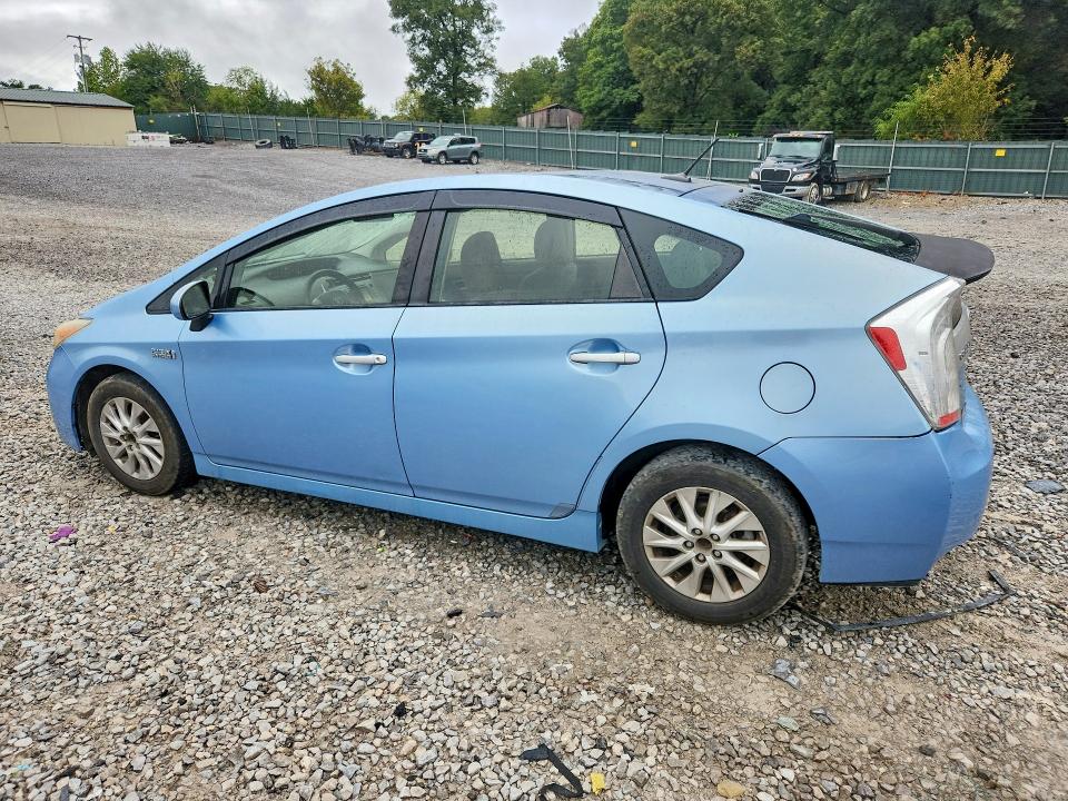 70243976 :رقم المزاد ، JTDKN3DP0C3022943 vin ، 2012 Toyota Prius Plug-in Hybrid مزاد بيع