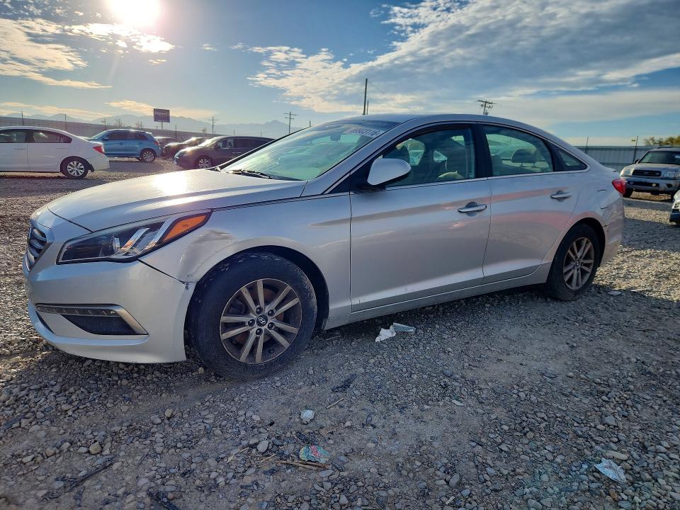 Продажа на аукционе авто 2015 Hyundai Sonata, vin: 5NPE24AF0FH003986, номер лота: 69903116