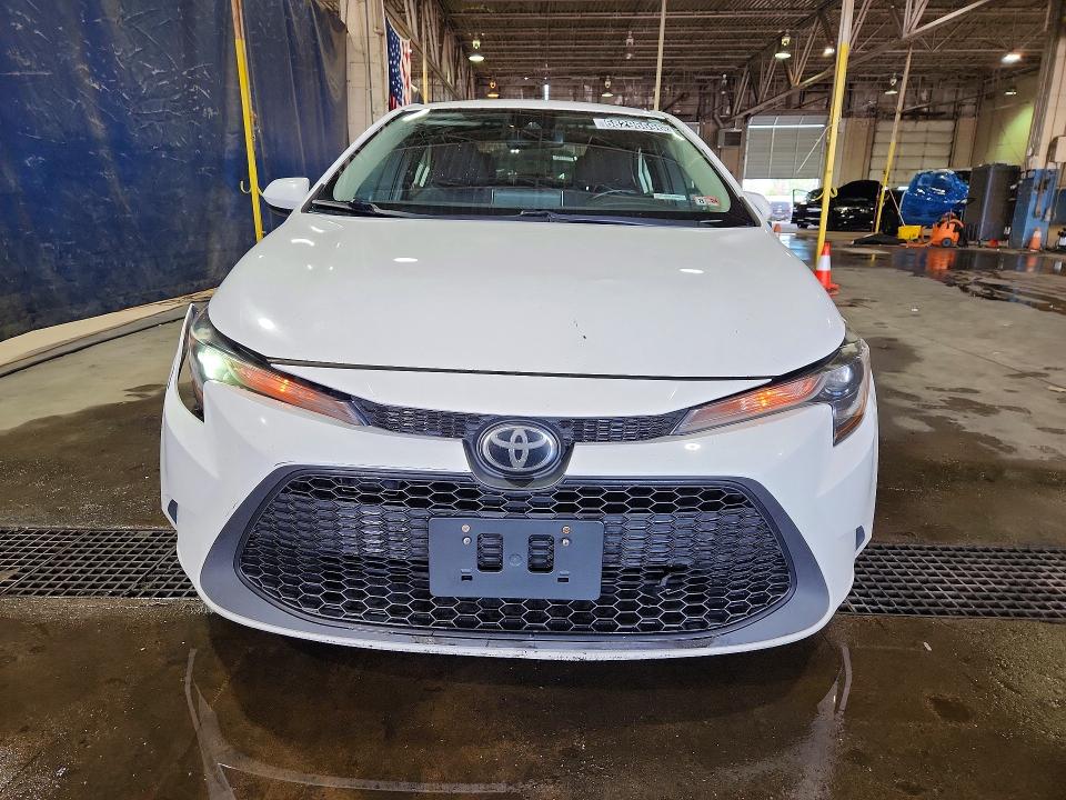 68296696 :رقم المزاد ، 5YFEPMAE8MP204821 vin ، 2021 Toyota Corolla مزاد بيع