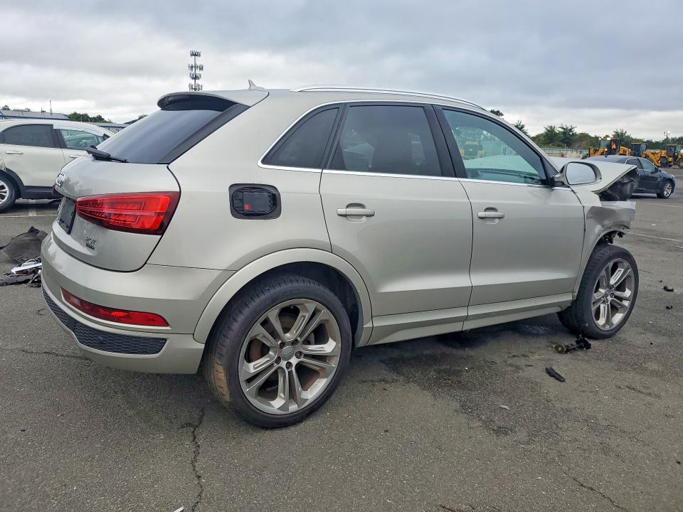 67301416 :رقم المزاد ، WA1GFCFS5GR011275 vin ، 2016 Audi Q3 مزاد بيع