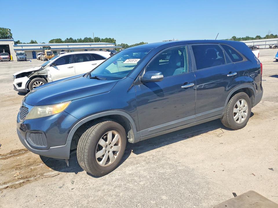 2011 Kia Sorento მანქანა იყიდება აუქციონზე, vin: 5XYKT3A14BG107087, აუქციონის ნომერი: 70849616