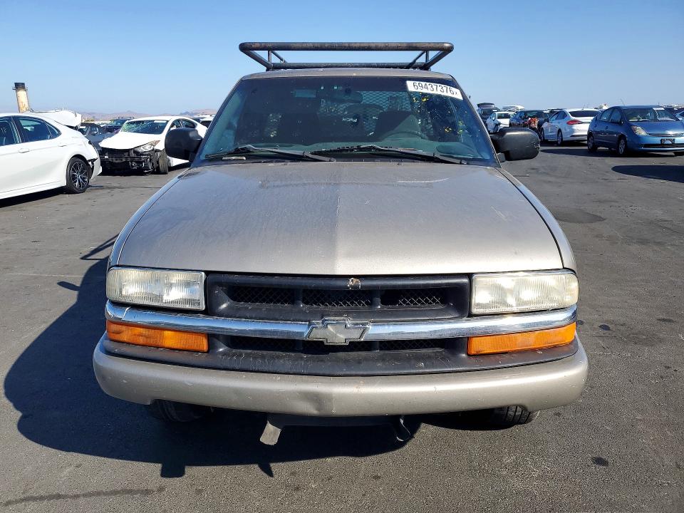 69437376 :رقم المزاد ، 1GCCS19W9Y8280261 vin ، 2000 Chevrolet S Truck مزاد بيع