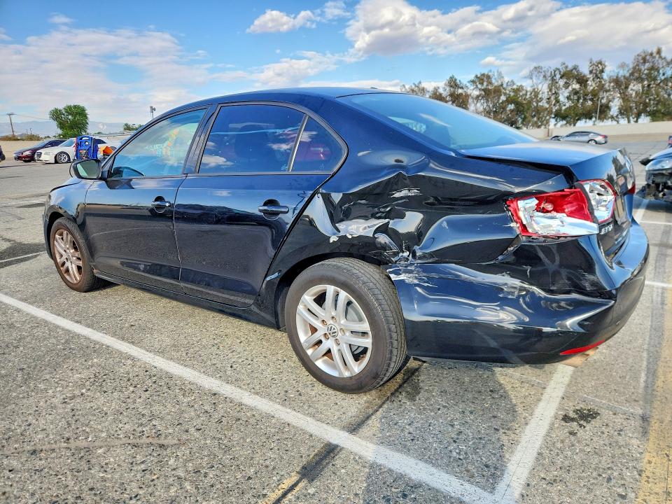 70923856 :رقم المزاد ، 3VW2K7AJXBM300533 vin ، 2011 Volkswagen Jetta مزاد بيع