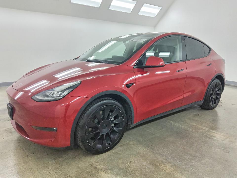Auction sale of the 2022 Tesla Model Y, vin: 7SAYGDEE4NF481263, lot number: 70830906
