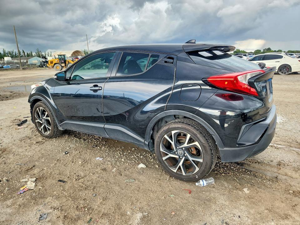 69890506 :رقم المزاد ، NMTKHMBX3JR060001 vin ، 2018 Toyota C-hr مزاد بيع