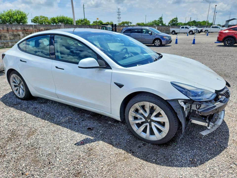 68024076 :رقم المزاد ، 5YJ3E1EA2NF287324 vin ، 2022 Tesla Model 3 مزاد بيع