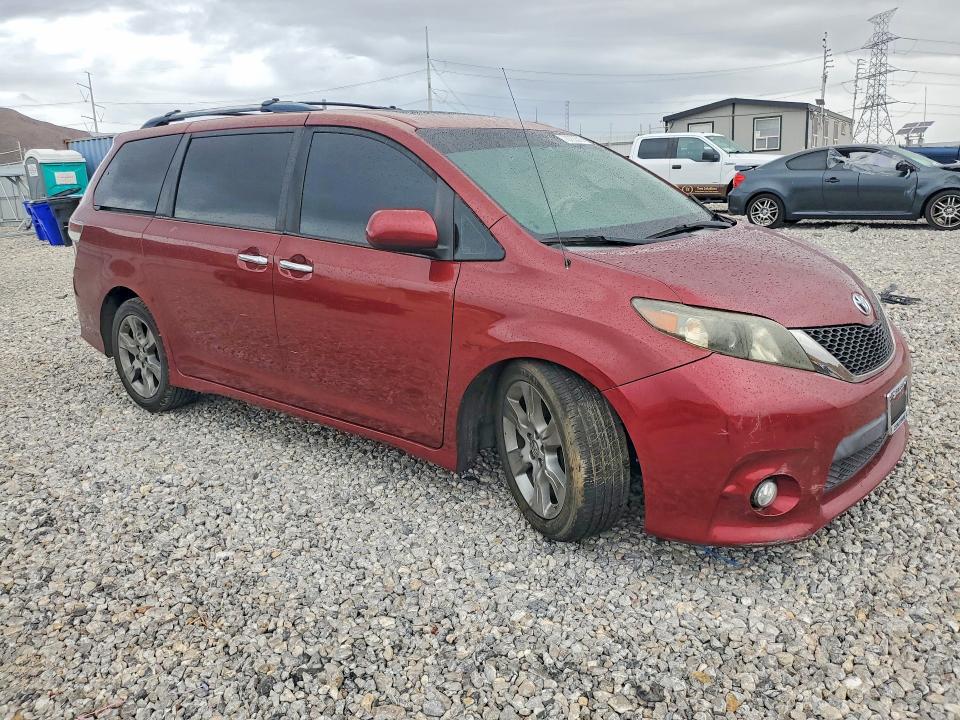 2014 Toyota Sienna მანქანა იყიდება აუქციონზე, vin: 5TDXK3DC9ES427504, აუქციონის ნომერი: 70733376