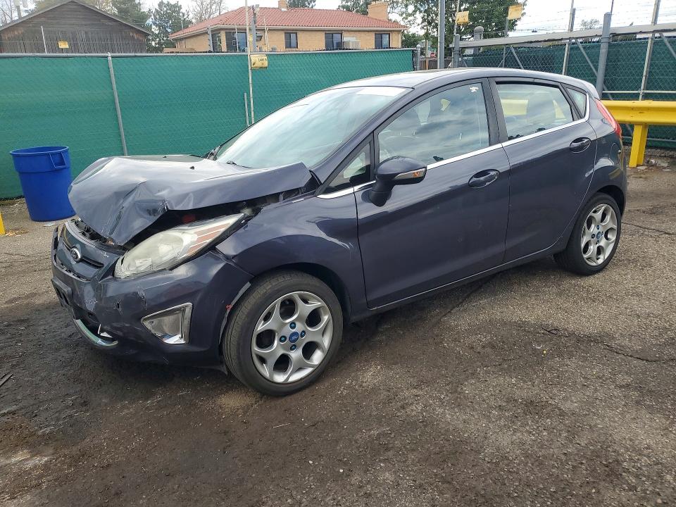 2013 Ford Fiesta მანქანა იყიდება აუქციონზე, vin: 3FADP4FJ5DM110975, აუქციონის ნომერი: 68881896