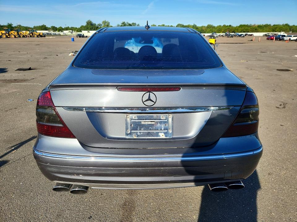 67803226 :رقم المزاد ، WDBUF77X27A997047 vin ، 2007 Mercedes-benz E مزاد بيع