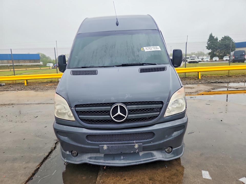 67821936 :رقم المزاد ، WDWPE8AC095420376 vin ، 2009 Mercedes-benz Sprinter مزاد بيع