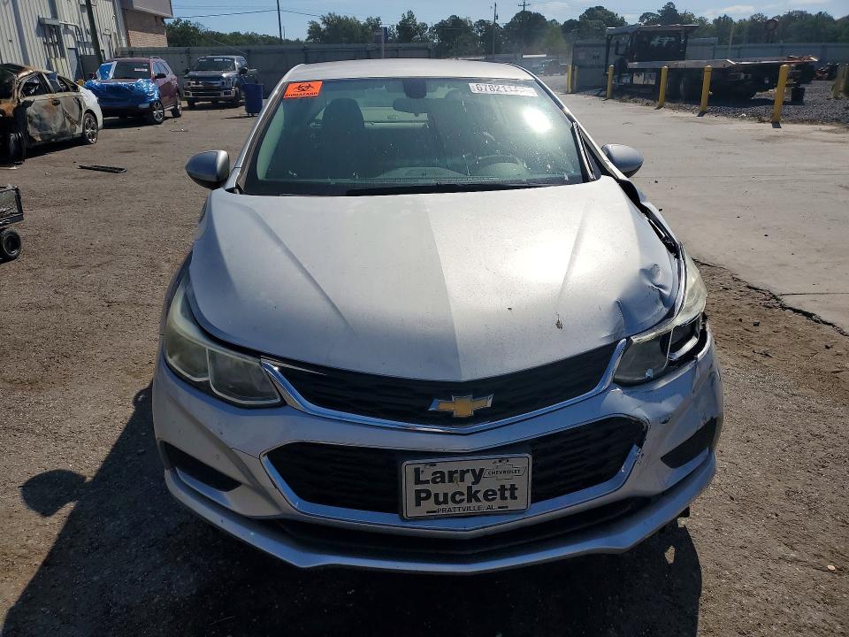 67821146 :رقم المزاد ، 1G1BC5SM4J7173504 vin ، 2018 Chevrolet Cruze مزاد بيع