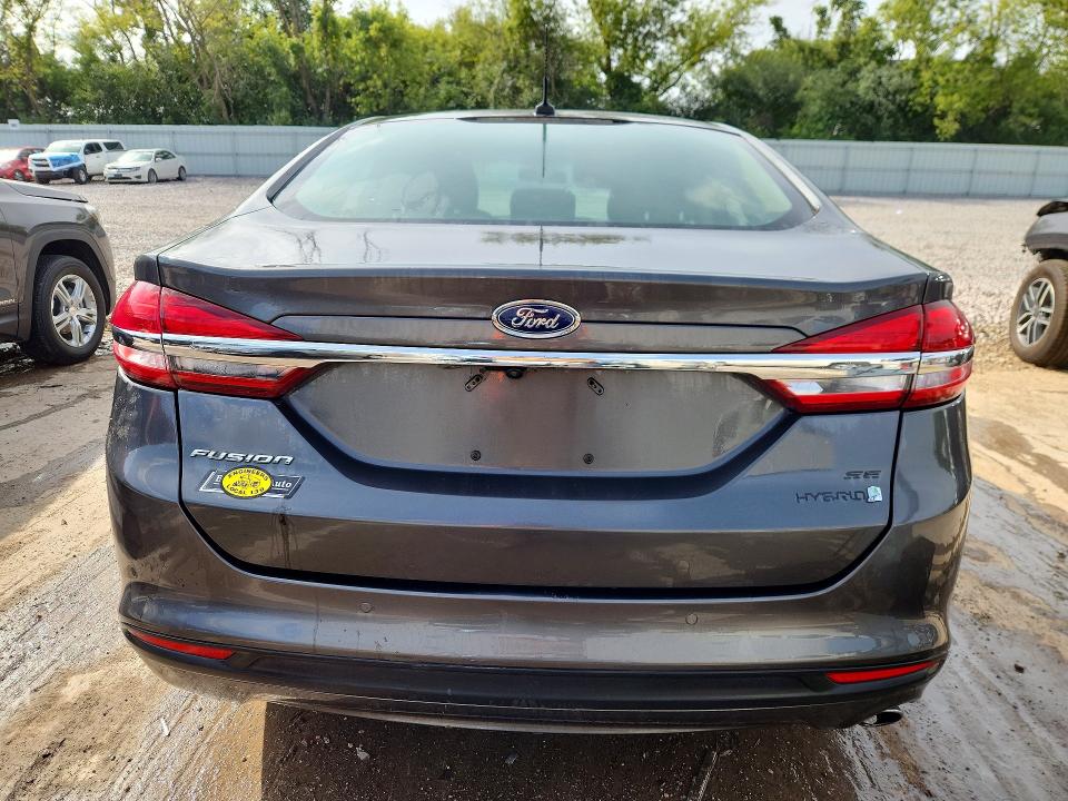 68400466 :رقم المزاد ، 3FA6P0LU2HR325822 vin ، 2017 Ford Fusion مزاد بيع