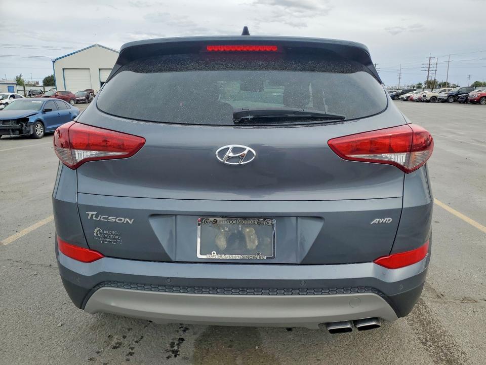 67209266 :رقم المزاد ، KM8J3CA24JU668046 vin ، 2018 Hyundai Tucson مزاد بيع