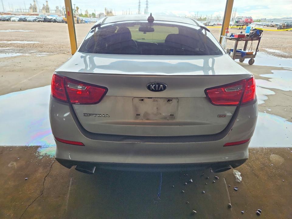 70358026 :رقم المزاد ، 5XXGM4A72FG401045 vin ، 2015 Kia Optima مزاد بيع