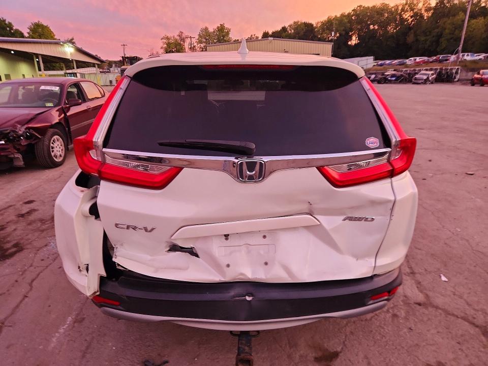 Продажа на аукционе авто 2018 Honda Cr-v, vin: 2HKRW2H51JH624928, номер лота: 70123936