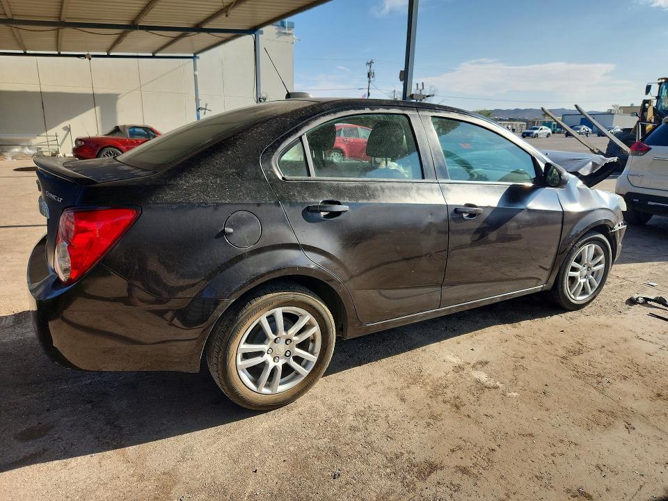 68293426 :رقم المزاد ، 1G1JC5SH9F4136052 vin ، 2015 Chevrolet Sonic مزاد بيع