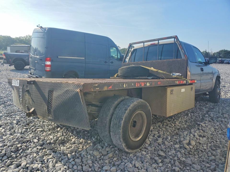 2002 Chevrolet Silverado მანქანა იყიდება აუქციონზე, vin: 1GBJC39GX2F115531, აუქციონის ნომერი: 67815776