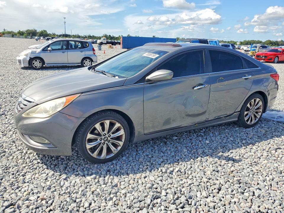 70086196 :رقم المزاد ، 5NPEC4AC6DH631485 vin ، 2013 Hyundai Sonata مزاد بيع