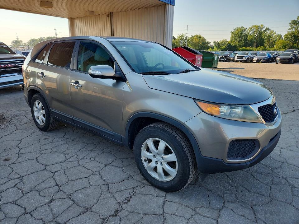 67749126 :رقم المزاد ، 5XYKT3A18BG046049 vin ، 2011 Kia Sorento مزاد بيع