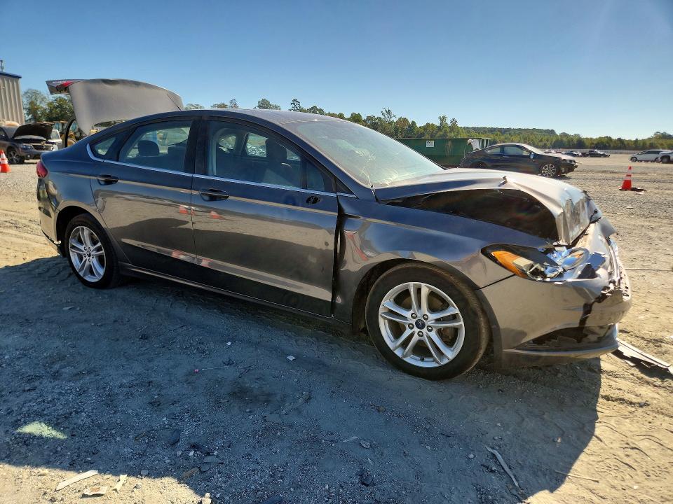 71022386 :رقم المزاد ، 3FA6P0LU9JR116597 vin ، 2018 Ford Fusion مزاد بيع