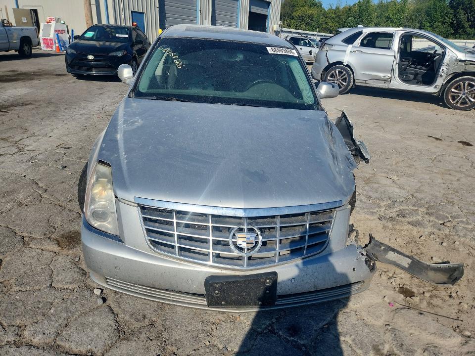 68989886 :رقم المزاد ، 1G6KD5EY5AU138199 vin ، 2010 Cadillac Dts مزاد بيع