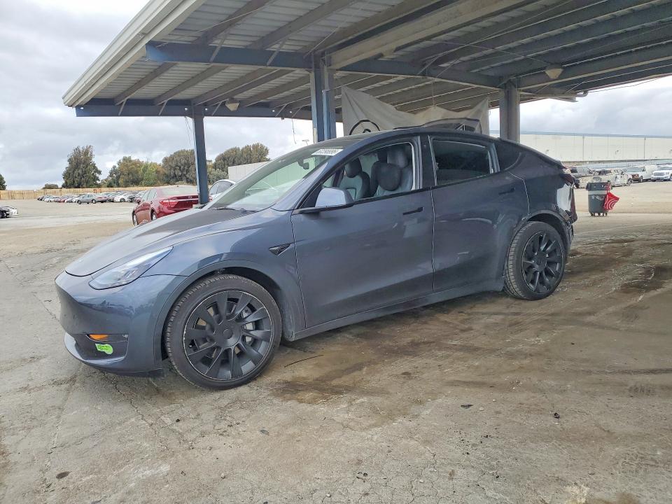 Auction sale of the 2022 Tesla Model Y, vin: 7SAYGAEE5NF520554, lot number: 67298996