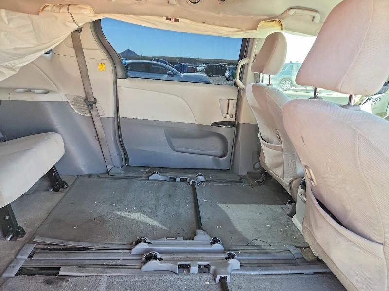 Auction sale of the 2012 Toyota Sienna, vin: 5TDKA3DC1CS015121        , lot number: 69089366
