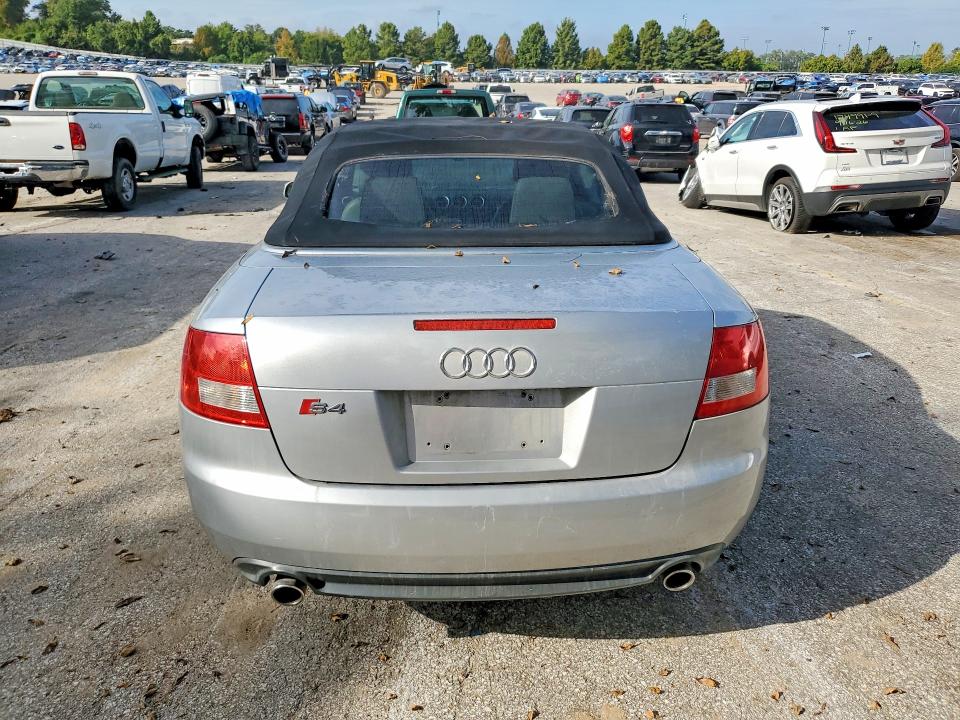 2005 Audi S4 მანქანა იყიდება აუქციონზე, vin: WUARL48H15K901991, აუქციონის ნომერი: 70081266