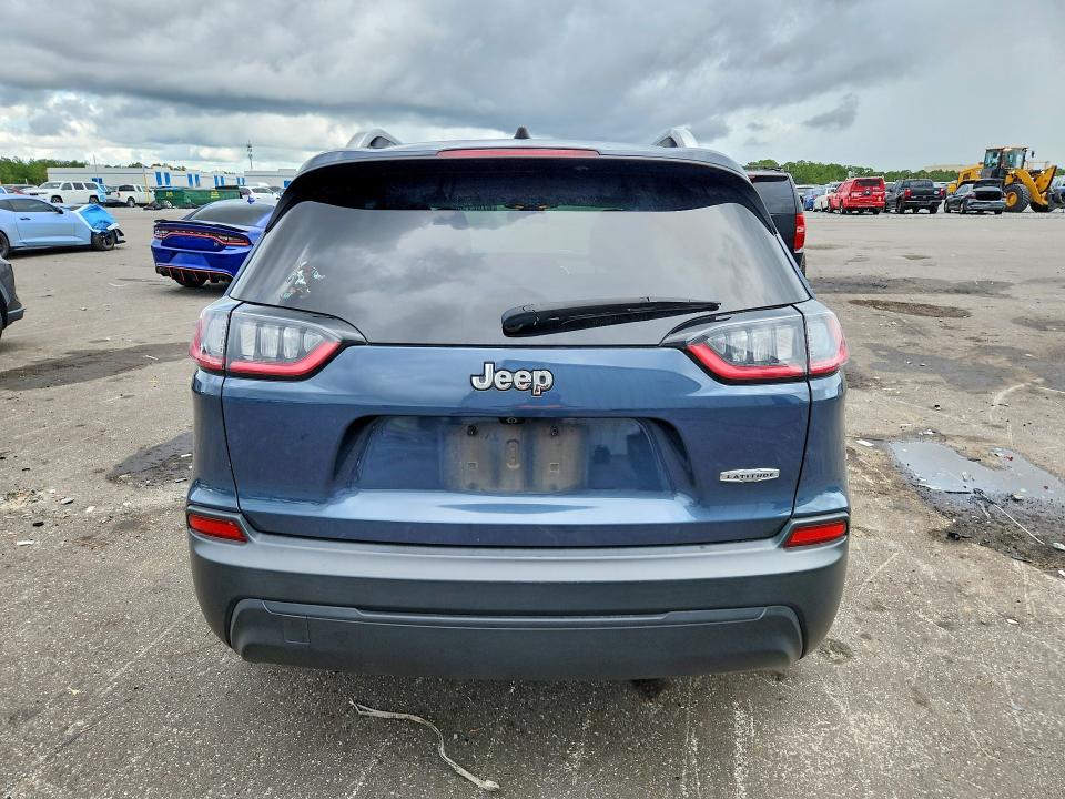 67827386 :رقم المزاد ، 1C4PJLCB4LD606506 vin ، 2020 Jeep Cherokee مزاد بيع
